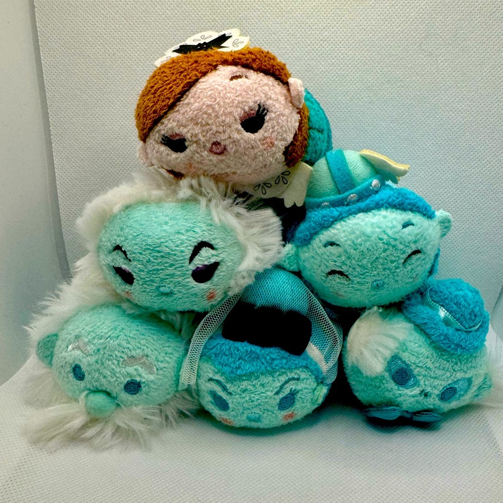 Haunted Mansion Tsum Tsum First Edition!